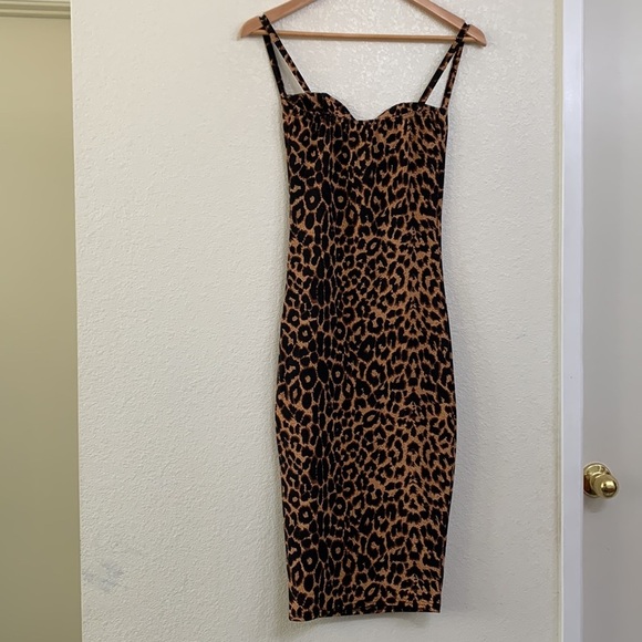 PRETTYLITTLETHING Leopard Print Strappy Cup Detail Midi Dress Sz 2 - Picture 4 of 11